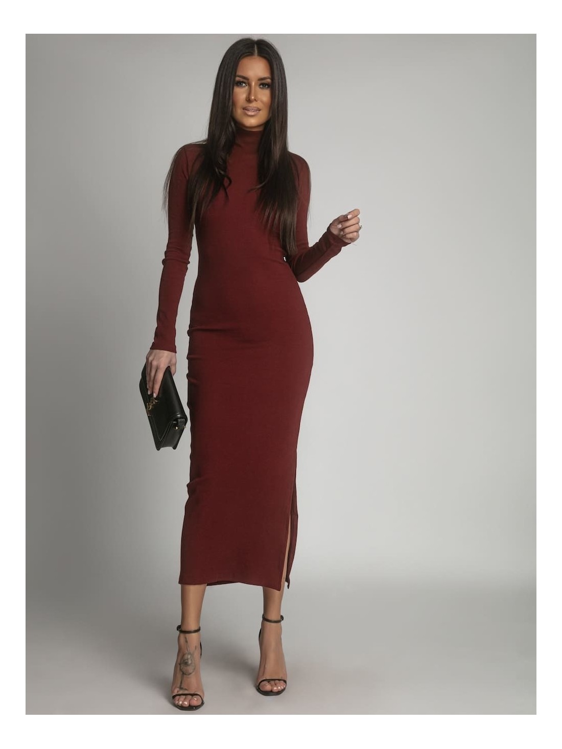 Cotton fitted maxi dress with a turtleneck, burgundy FG680